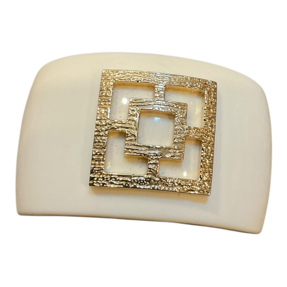 Trina Women’s Turk Ivory/Gold Cuff Bracelet - Picture 4 of 8
